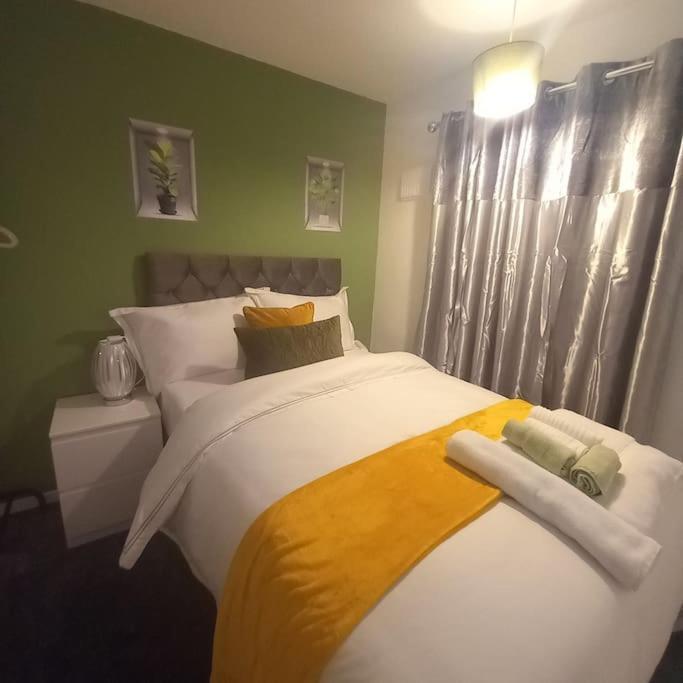 Golden Plush Suites - Beautiful Luxury 3 Bed House In Leicester Exterior photo