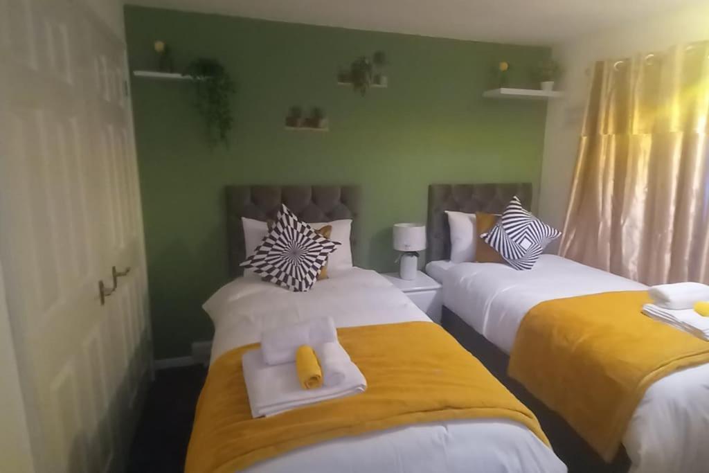 Golden Plush Suites - Beautiful Luxury 3 Bed House In Leicester Exterior photo