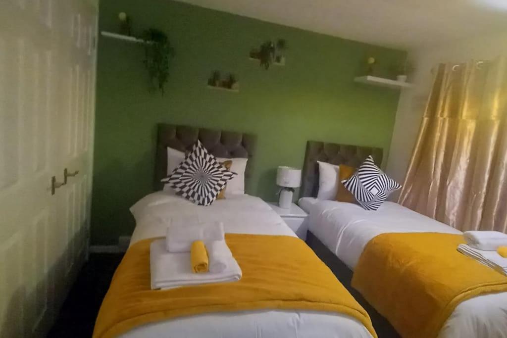 Golden Plush Suites - Beautiful Luxury 3 Bed House In Leicester Exterior photo