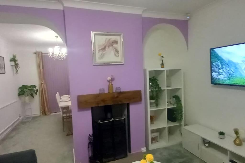 Golden Plush Suites - Beautiful Luxury 3 Bed House In Leicester Exterior photo