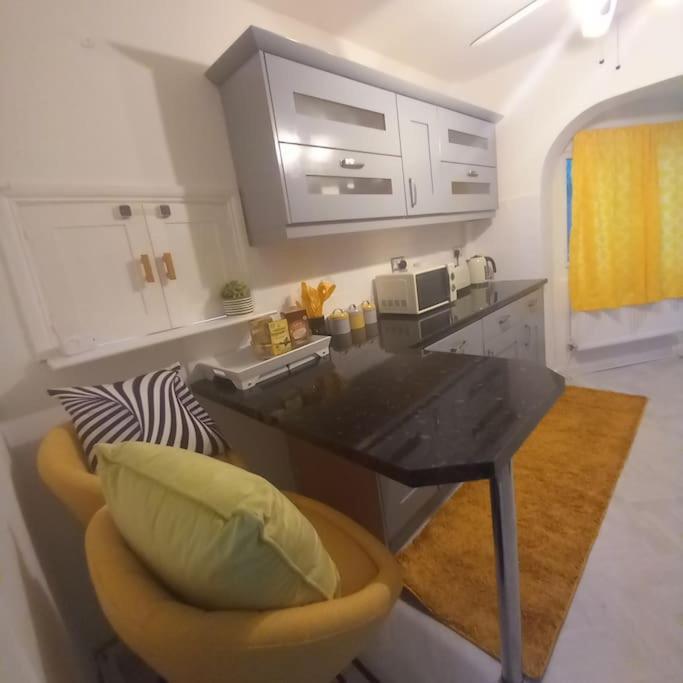 Golden Plush Suites - Beautiful Luxury 3 Bed House In Leicester Exterior photo