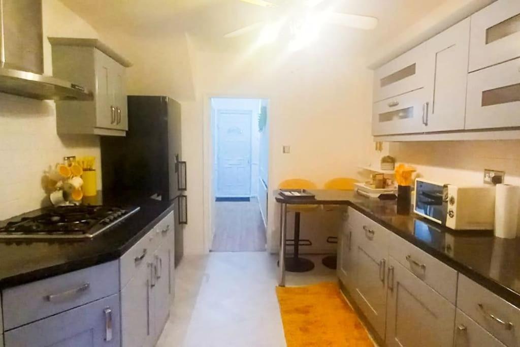 Golden Plush Suites - Beautiful Luxury 3 Bed House In Leicester Exterior photo